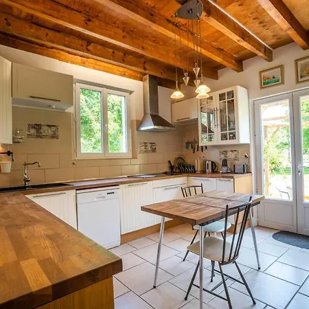 Maison Spacieuse Au Calme
